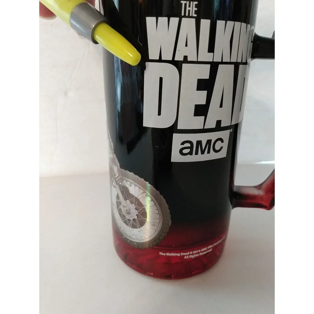 The Walking Dead Daryl Dixon AMC 2014 Black Red Fade Foil Beer Mug Stein 6